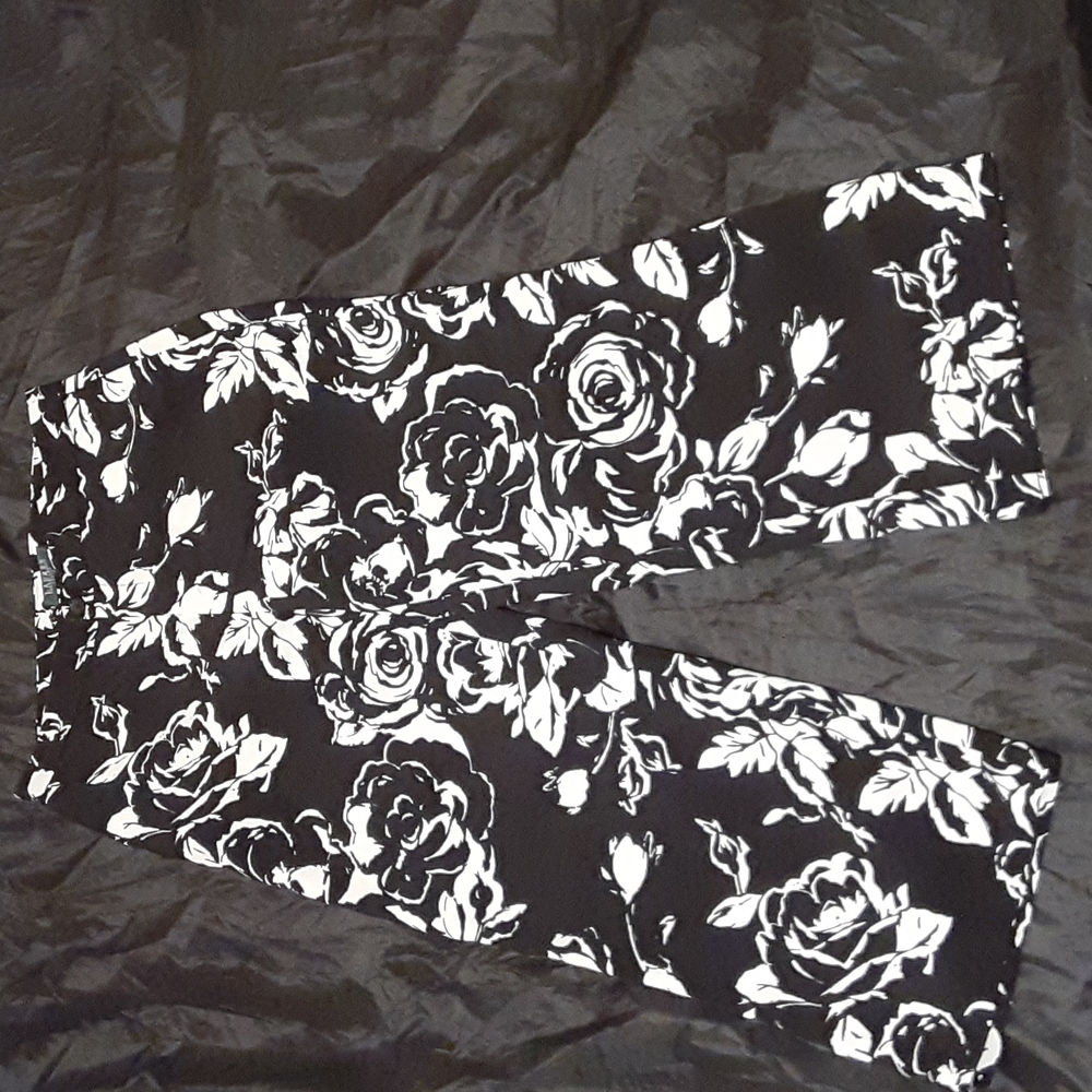 RALPH LAUREN Pant. See Pics for info. and measures